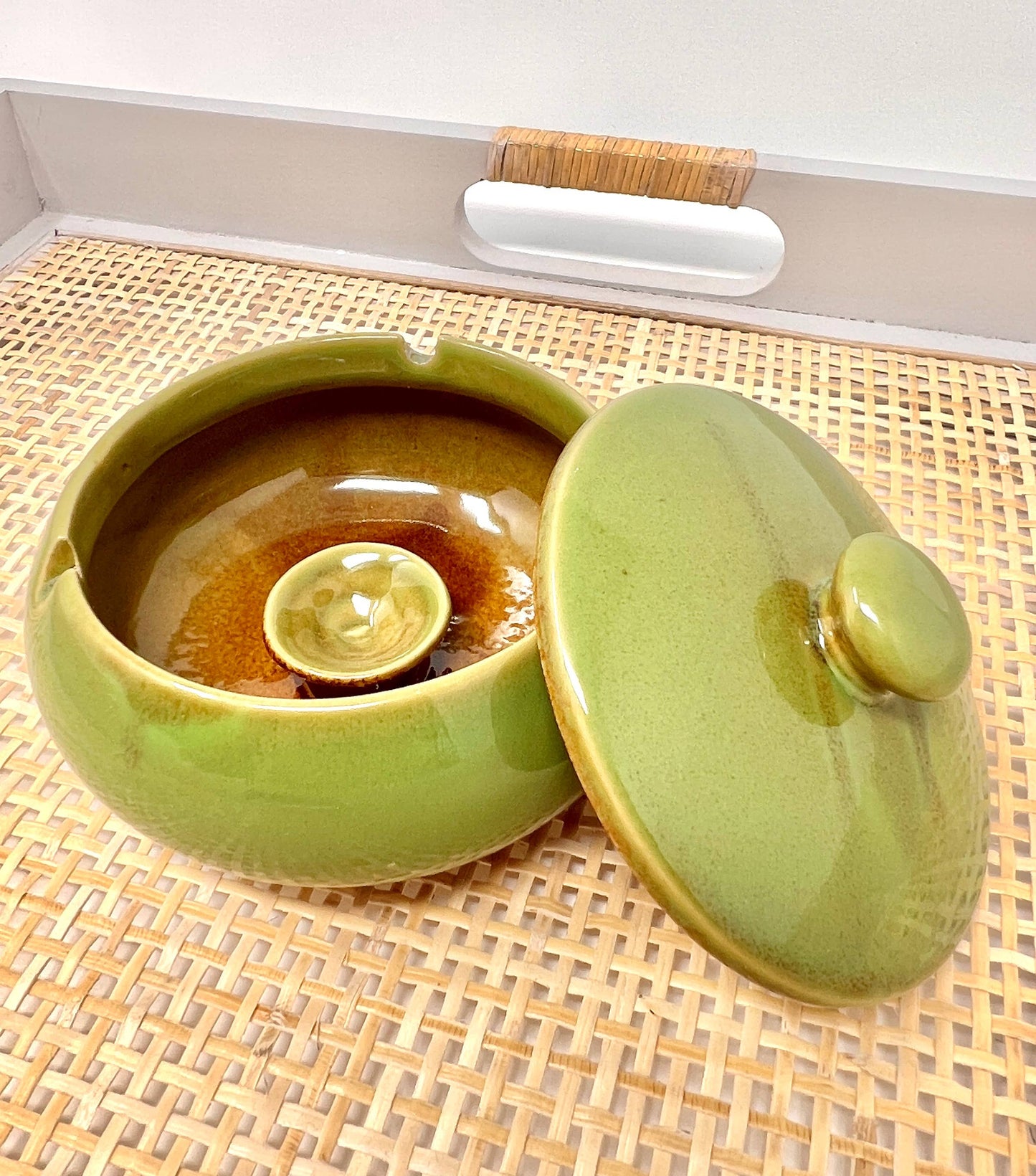 Glazed Ceramic Ashtray with Lid for indoor and outdoor use